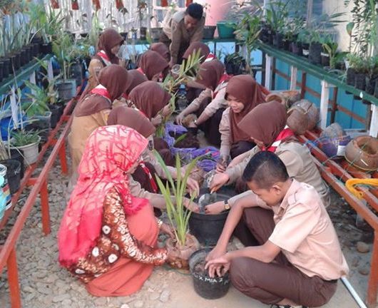 Siswa Mansara Tanamkan Rasa Peduli Lingkungan Hidup